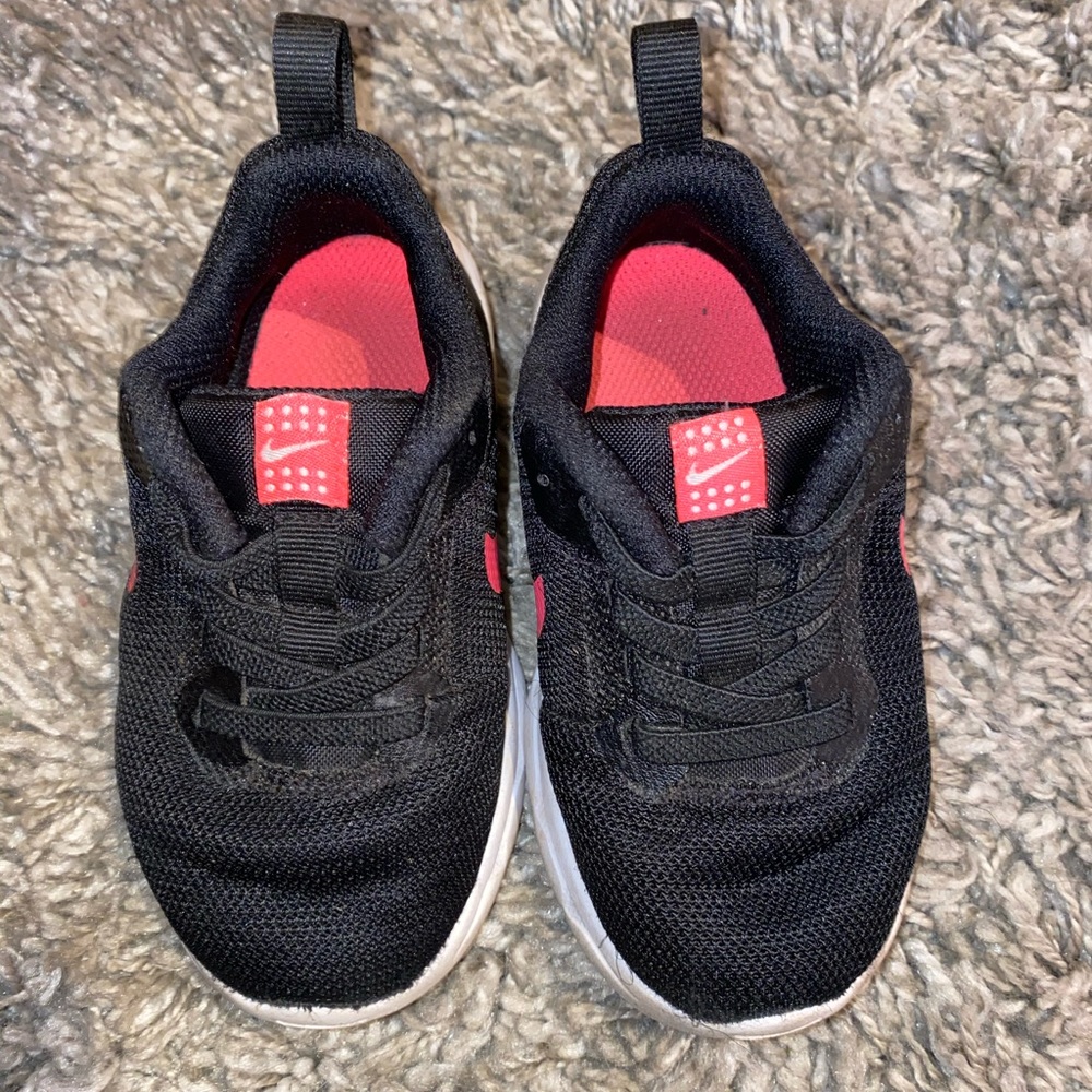 Girls Nike sneakers